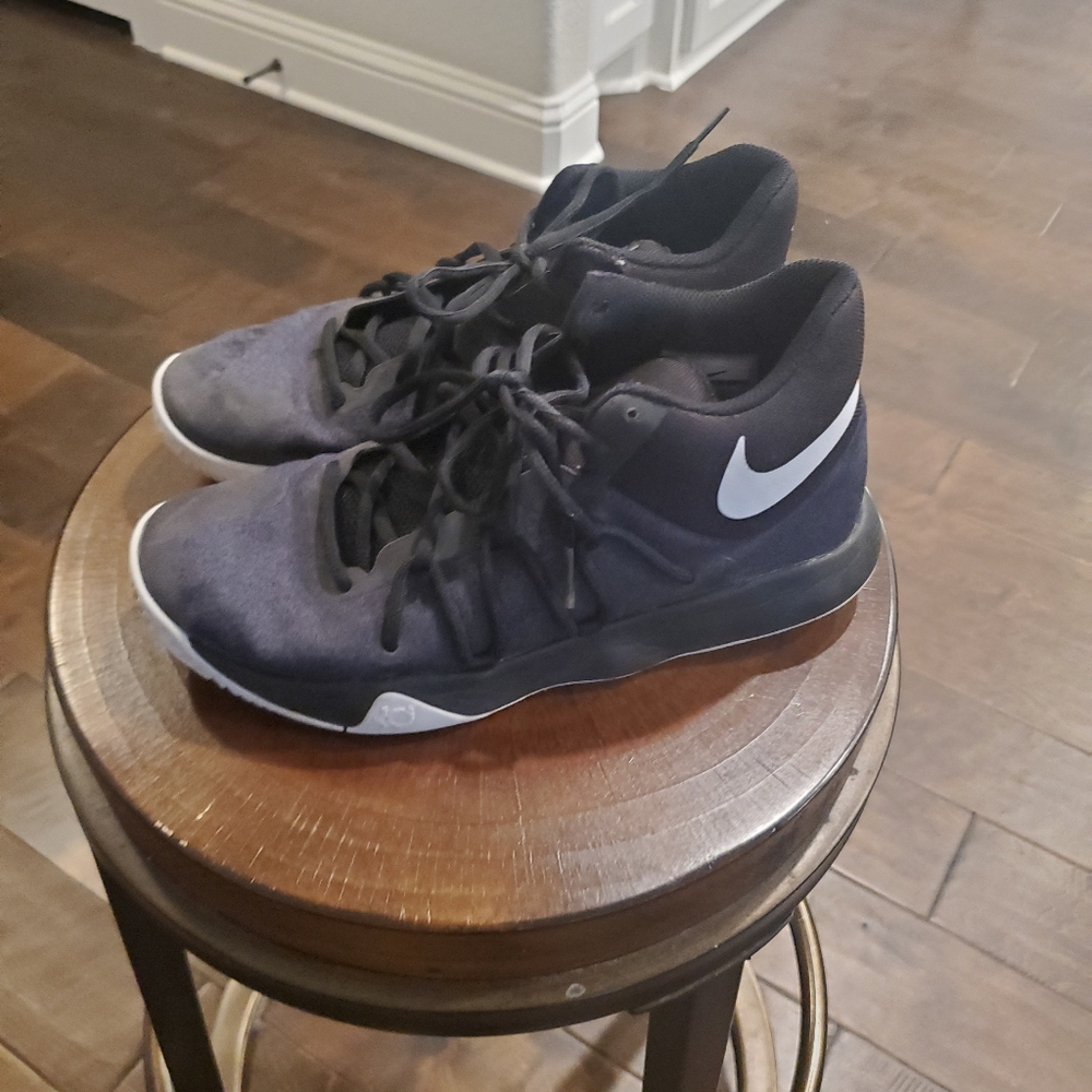 KD mens basketball shoes